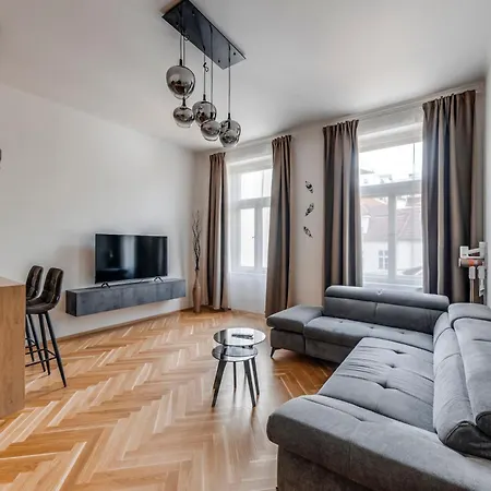 New Town Oases Apartment Praga Zewnętrze zdjęcie