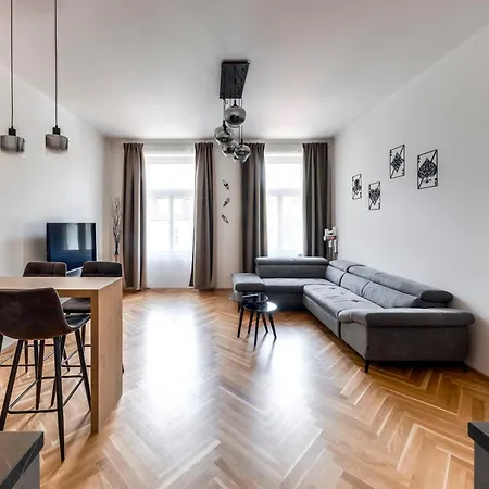 New Town Oases Apartment Praga Zewnętrze zdjęcie