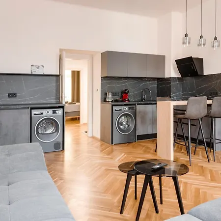 New Town Oases Apartment Praga Zewnętrze zdjęcie