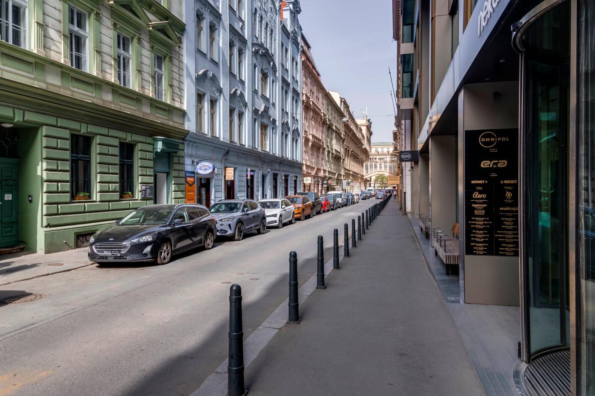 New Town Oases Apartment Prague